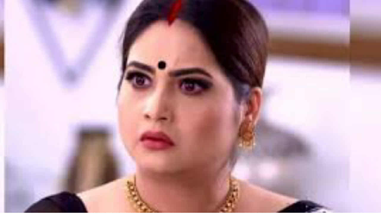 অভিনয় বন্ধ করে দিয়েছিলেন স্বামী! সেই স্বামীর শেষকৃত্যের সময়েই থাকেনি শ্বশুর বাড়ির লোক, বৈধব্য নিয়ে তিক্ত অভিজ্ঞতা শোনান অভিনেত্রী